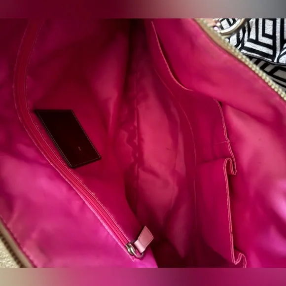 Coach Poppy Secret Admirer Signature Shoulder Bag With Pink Accents K1082-16289 - Picture 6 of 9